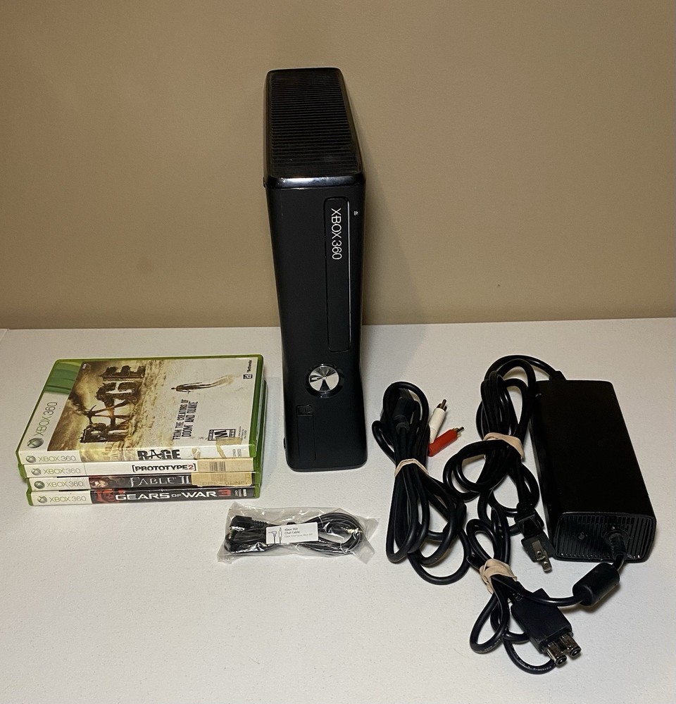 XBOX 360 Console Bundle 4 Games Power & AUX Cable Model 1439 No Controller