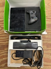 Microsoft Xbox One with Kinect 500GB Black Console – box included, used, WORKING