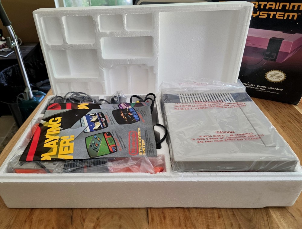 Nintendo NES Action Set Console Bundle CIB + power glove NES Advantage 3 games