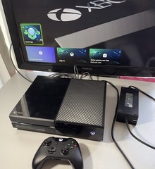 Microsoft Xbox One 500GB Console -Black 1540 Bundle with Controller, Cords, Game