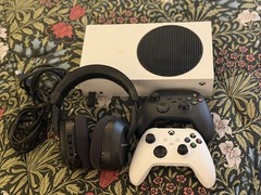 Microsoft Xbox Series S Console 1440p Wi-Fi with Controllers & Headset