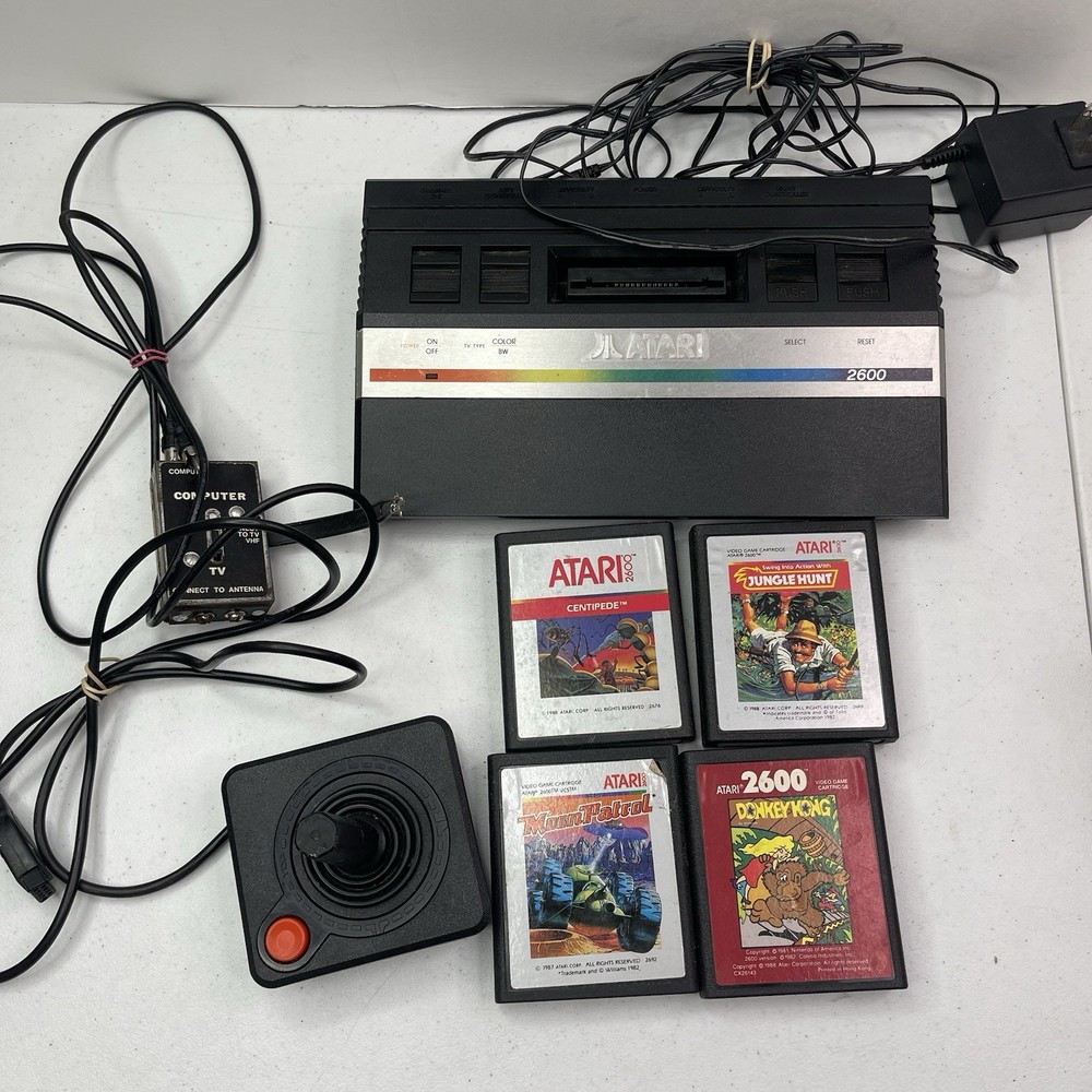 Atari 2600 Console Bundle Console, 1 Joystick Controller, 4 Games lot UNTESTED