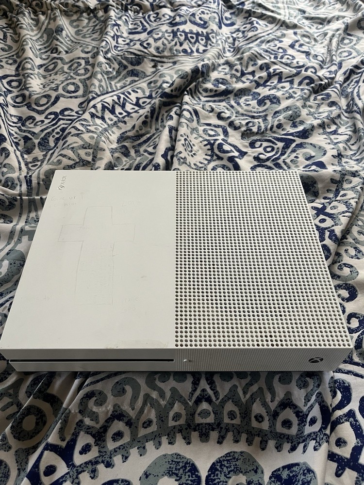 Microsoft Xbox One S White Console Wi-Fi Blu-Ray HDMI USB-A Internet Browsing