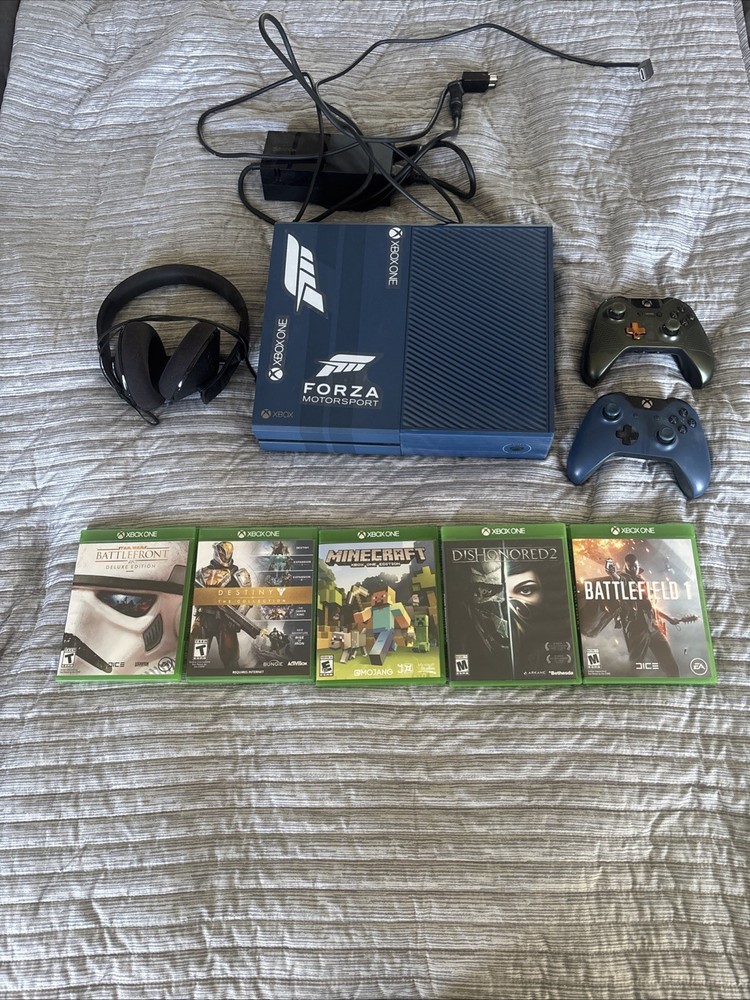Forza Xbox One Console 781 GB Complete 5 Games 2 Controllers And Headphones