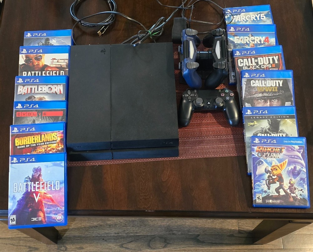 PS4 Bundle (500 GB): Console + 3 Controllers & Charger + 12 Games