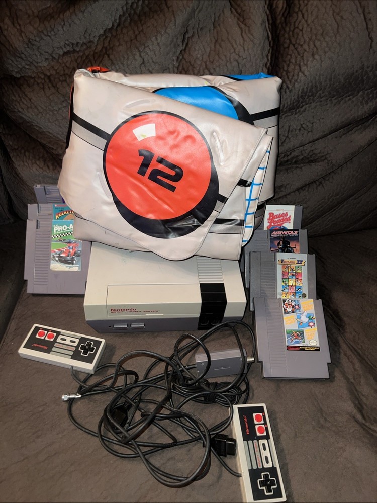 Nintendo NES Gray