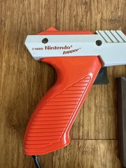 Nintendo NES Console Bundle • 2 Controllers • Zapper • Mario Duck Hunt • OEM