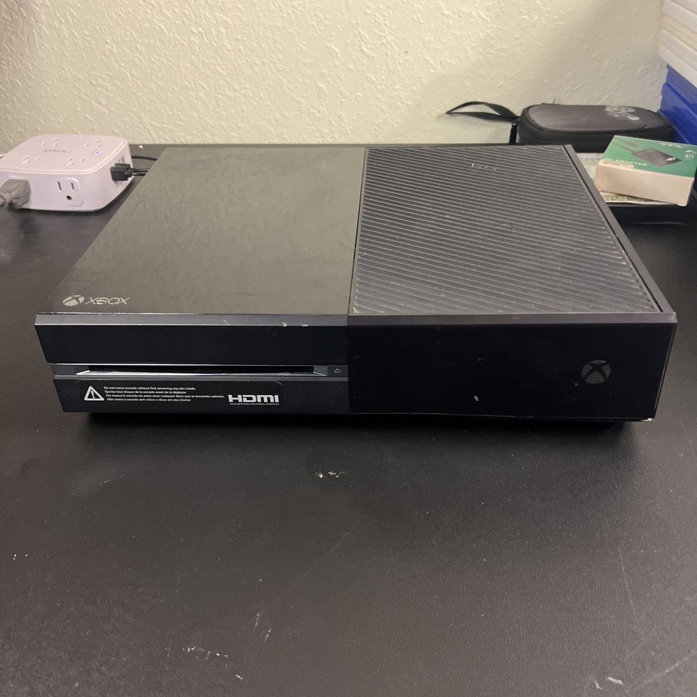 Microsoft Xbox One Console Only 500GB – Black 1540 Does Not Read Discs