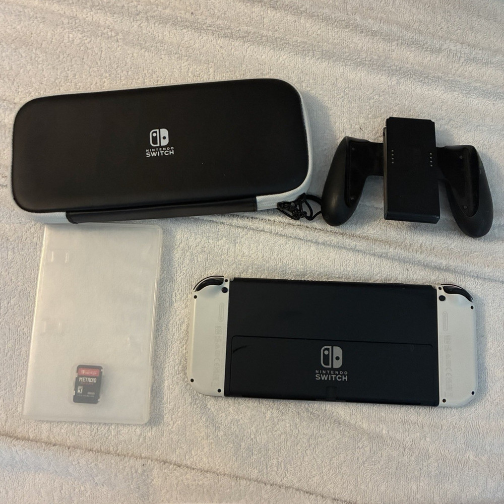 Nintendo Switch oled Handheld Console Black/White Carry Case with Mario Kart 8