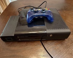 xbox 360 E console Black 4gb And Controller Tested Works