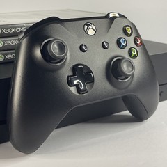 Microsoft Xbox One X 1TB Console Bundle OEM Controller Games Tested