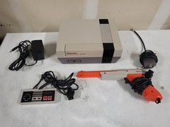 NES Nintendo Console Bundle with – Controller Zapper and Cables WORKS! *READ*