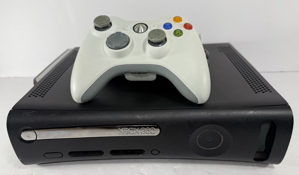 Microsoft Xbox 360 Console 120GB Matte Black + Controller & Cables