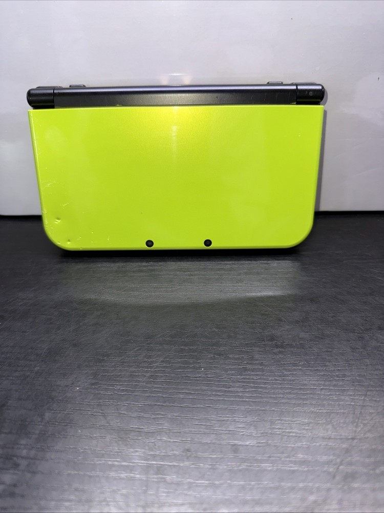 *cosmetically Flawed* Nintendo New 3DS XL – Lime Special Edition Console
