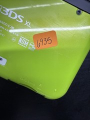 *cosmetically Flawed* Nintendo New 3DS XL – Lime Special Edition Console