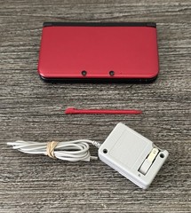 Nintendo 3DS XL Handheld System Red/Black SPR-001 w/ Charger & Stylus TESTED
