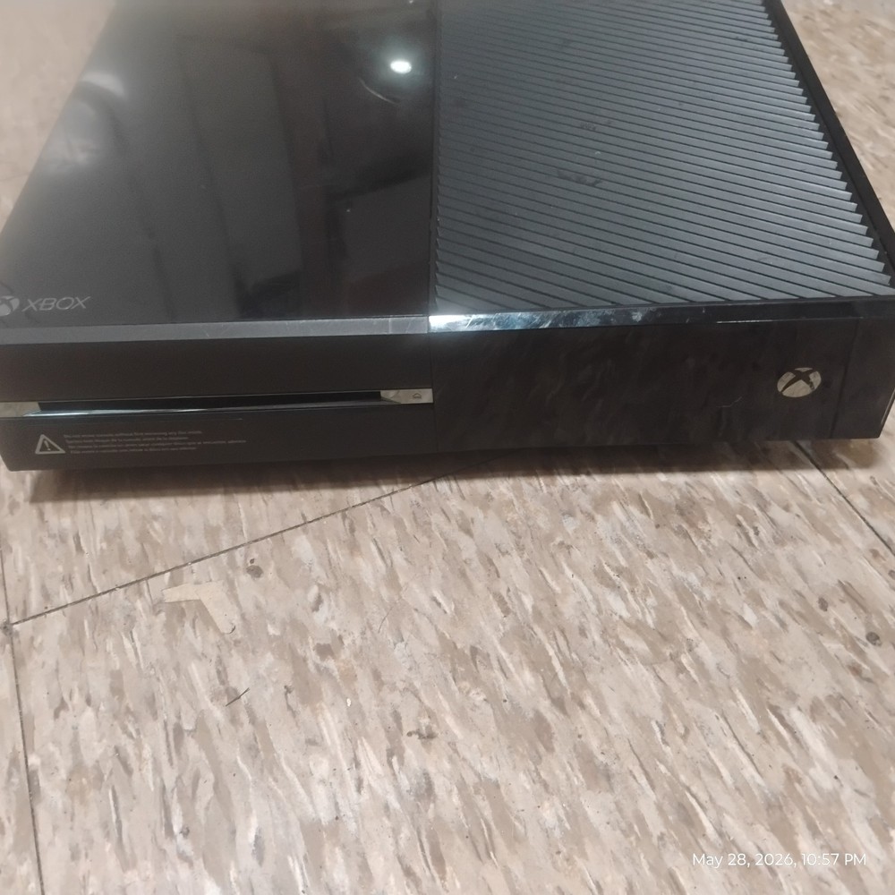 Microsoft Xbox One 1540 Black Home Console Blu-Ray Compatible HDMI USB