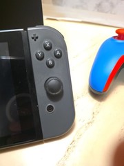 NINTENDO SWITCH HANDHELD – HAC-001, One Wireless Controller, One Wired Controlle