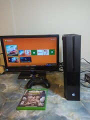 Microsoft Xbox One Black HDMI Ports 500GB Home Console Gaming System Model 1540