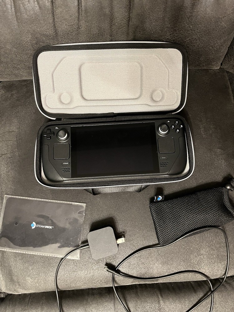 Steam Deck LCD 512GB Bundle