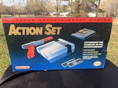 Nintendo NES Action Set Console with Zapper Light Gun, no Controllers, Box,