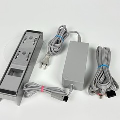 Nintendo Wii Japanese Version White Box Set Super Mario Bros Remote Nunchuk