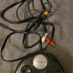 Venturer Plug & Play Handheld System Black Composite RCA Reset Button -UNTESTED