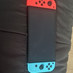 Nintendo Switch HAC-001 Handheld 32GB 720p HD w/ Red & Blue Joy-Cons
