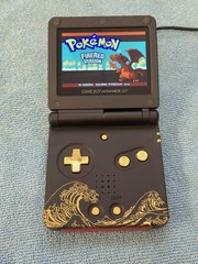 GBA SP – USB-C Charge – Hispeededido IPS – eXtremeRate “The Great Wave” Shell