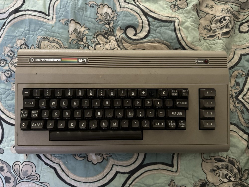 Commodore C64 Retro Computer Console +Socketed +Recapped +Heatsinks Works! READ