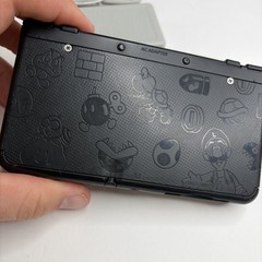 New Nintendo 3DS Mario Edition Black Friday Edition US Model W Charger Stylus