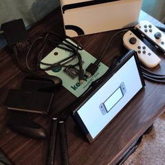 Switch OLED (Excellent Condition) Bundle With 64gb Sd Card And Adapter