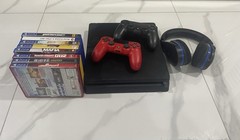PS4 WITH EXTRAS