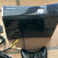 Microsoft XBox 360 S Console Model 1439 250gb Kinect Bundle Used With 12 Games