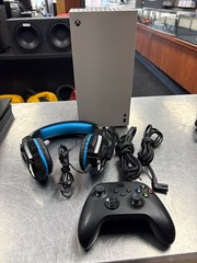 Used MICROSOFT XBOX SERIES X Game System CONSOLE 1TB 1882 White (QUC027538)