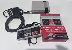 Nintendo NES Classic Edition: Mini Console 30 Games 1 wired/ one new wireless